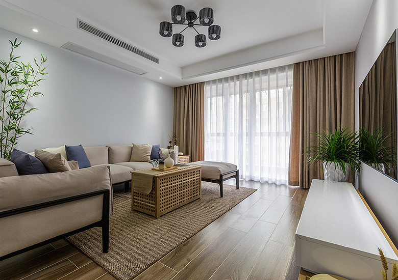 朴素洒脱日式原木和风客厅落地窗设计效果图