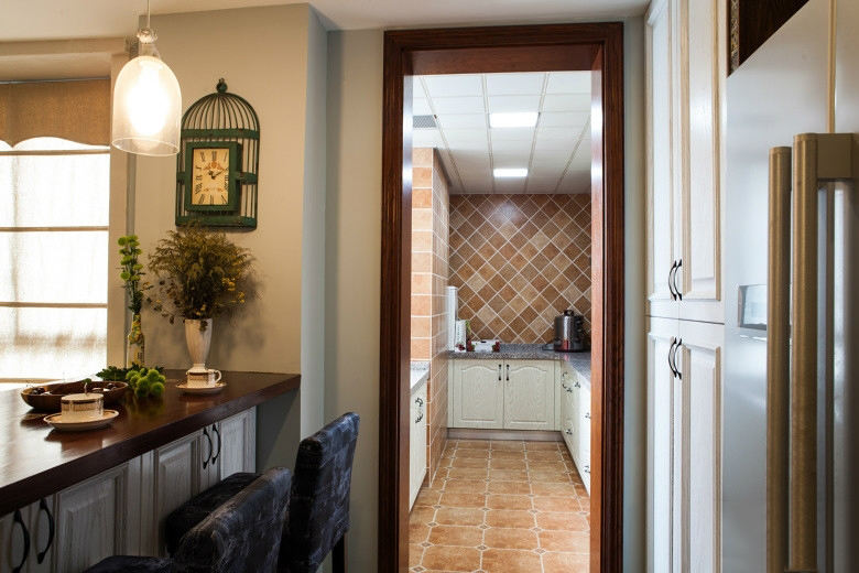 田园风格U型厨房摄影图 - 效果图