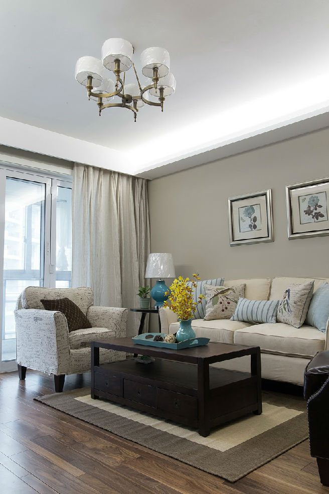 古朴实用美式风格客厅桌装饰效果图