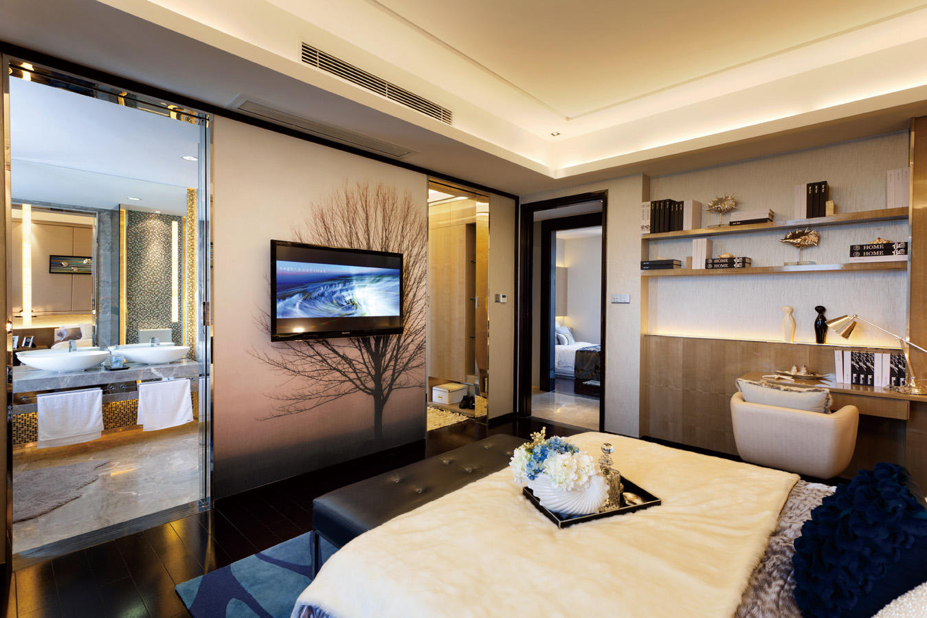 现代奢华卧室洗手间隐形门效果图
