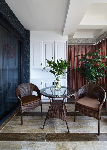 封闭式悠闲美式阳台布置 - 效果图