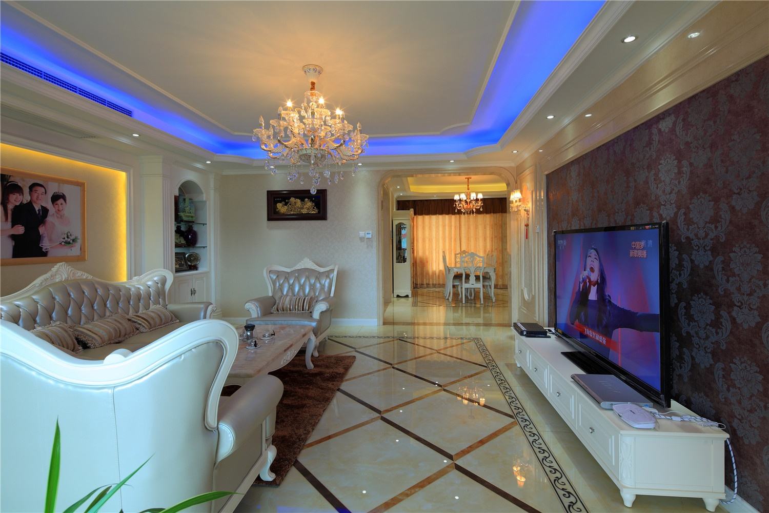 赋予小资情调简欧大三居客厅欣赏图 - 效果图