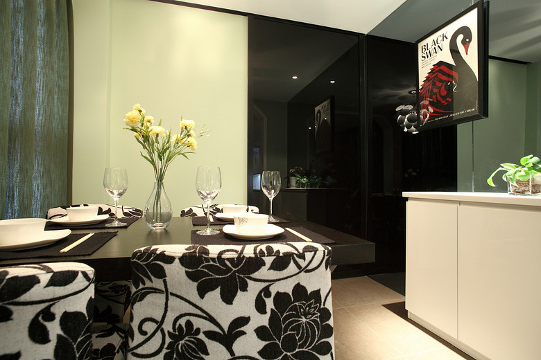 黑色印花时尚现代餐厅软装效果图