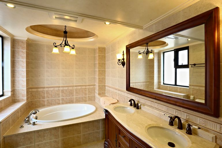 美式复古卫生间圆形吊顶效果图