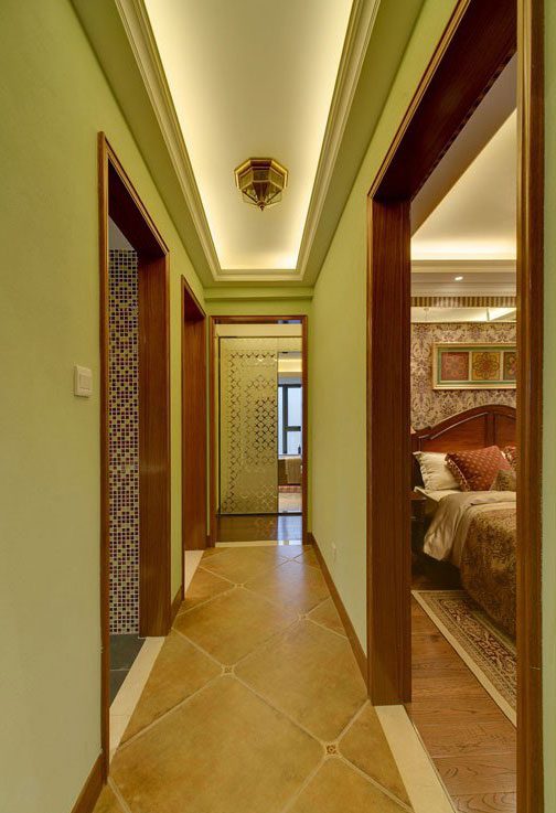 三居室美式风格过道装修效果图