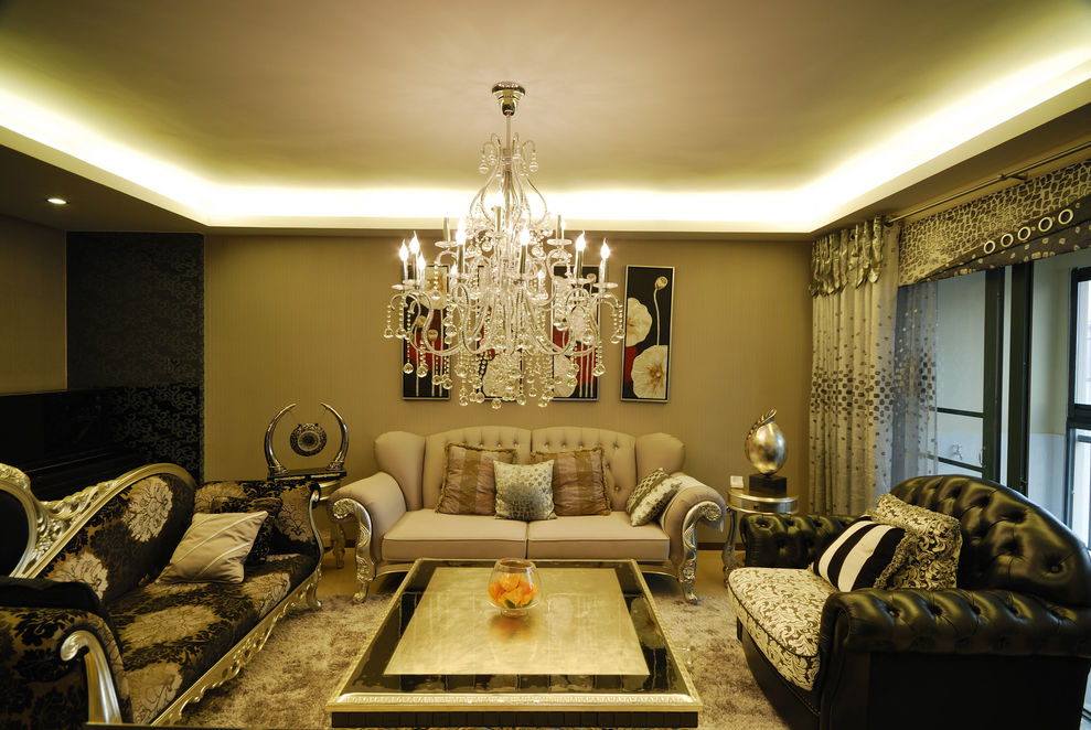 华贵典雅新古典风格客厅水晶吊灯装饰图 - 效果图