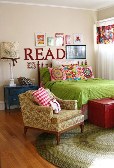 复古简欧风卧室 彩色照片墙设计 - 效果图