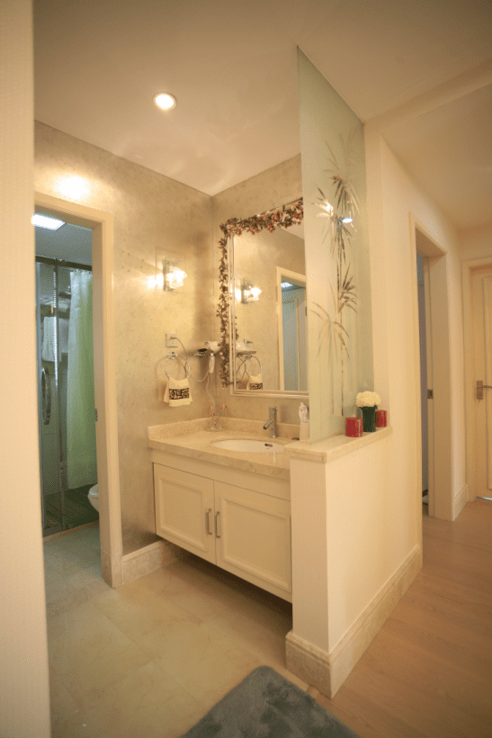 和谐温馨简欧风格设计卫生间格局效果图