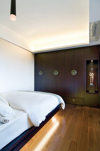 时尚含蓄典雅新中式卧室衣柜装饰效果图