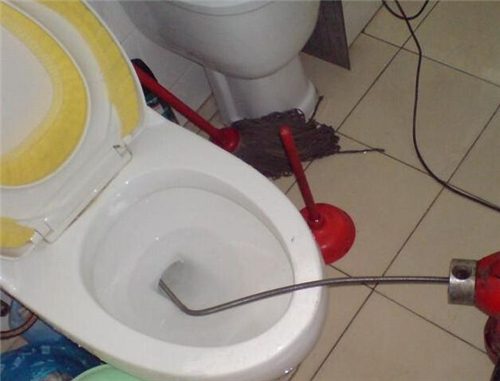 马桶塞了怎么办 搞清楚原因再来对症下药 - 选购指南