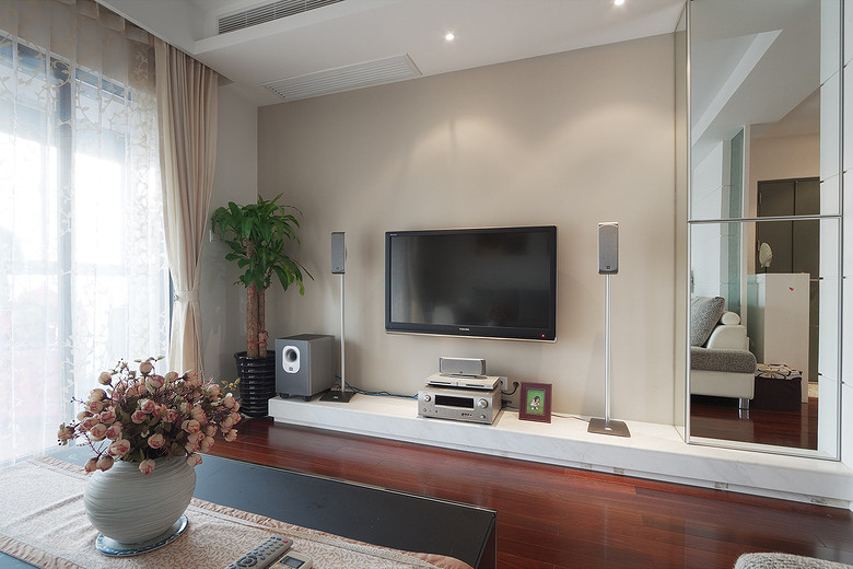 现代背景墙低层电视柜效果图