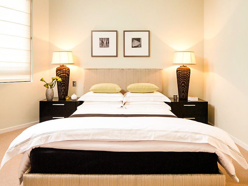 简约风格设计卧室照片墙效果图