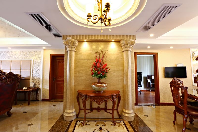 奢华欧式罗马柱玄关效果图