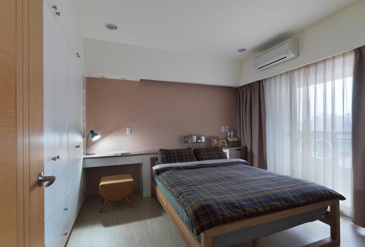 简约现代卧室装潢案例图 - 效果图