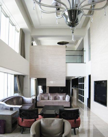 现代住宅别墅挑高客厅效果图