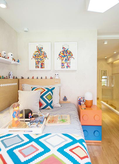 唯美简约儿童房床头柜装饰 - 效果图