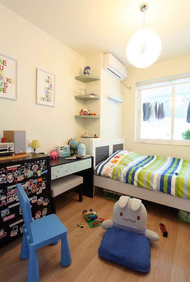 轻松简约儿童房设计隔断效果图