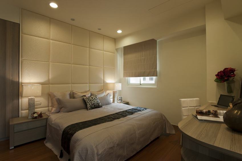 温馨现代主卧软包背景墙设计 - 效果图