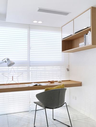 简约舒适书房白色百叶窗效果图