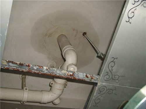 农村房顶漏水修补方法 找准原因一招搞定 - 翻新攻略