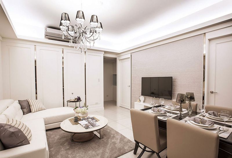 浪漫低奢简欧客餐厅一体电视背景墙效果图