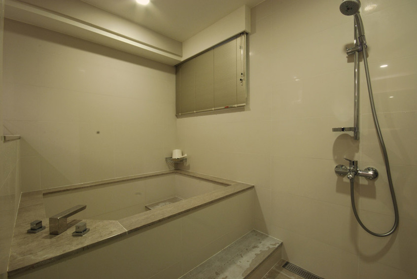 现代家居浴室卫浴挂件安装图 - 效果图