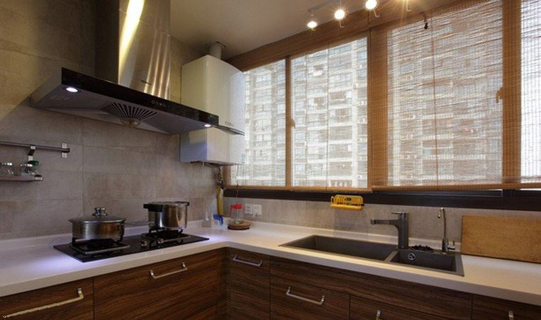 舒适实用现代小户型厨房透明纱帘装饰图 - 效果图