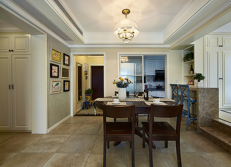 光鲜亮丽美式二居家装餐厅布局效果图