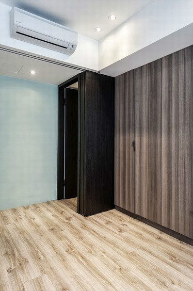 现代家装室内浅色木地板装饰效果图