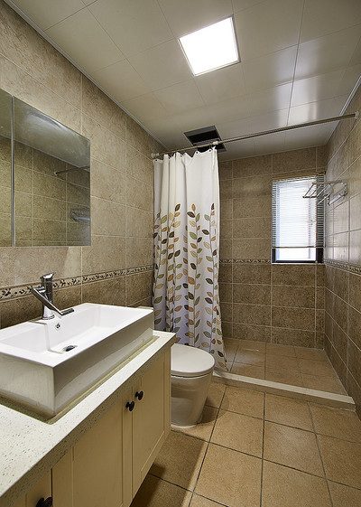 混搭新古典美式卫生间效果图