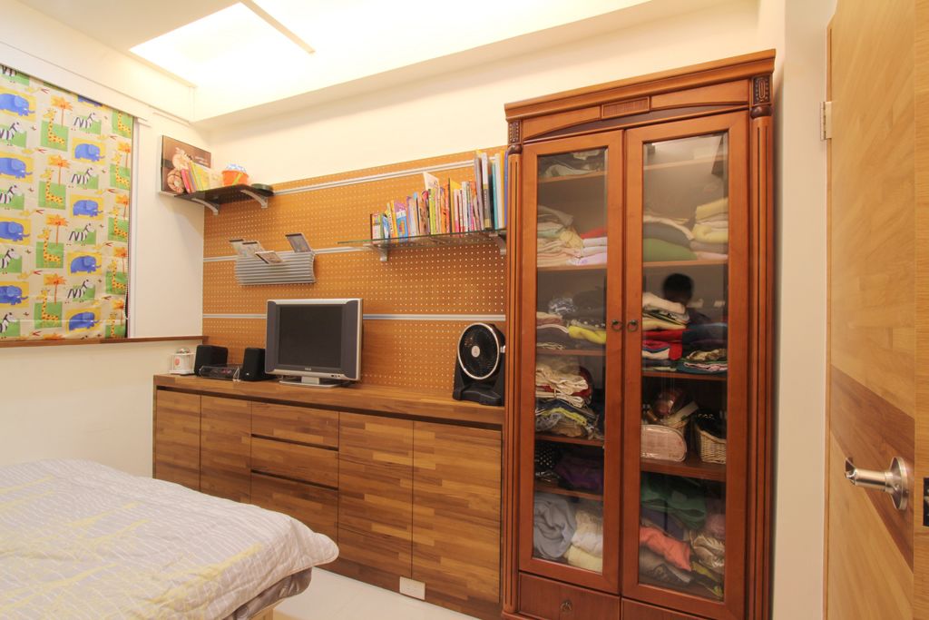 古朴后现代风格卧室衣柜装饰图 - 效果图