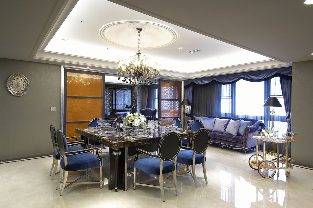 欧式奢华风餐厅吊顶效果图