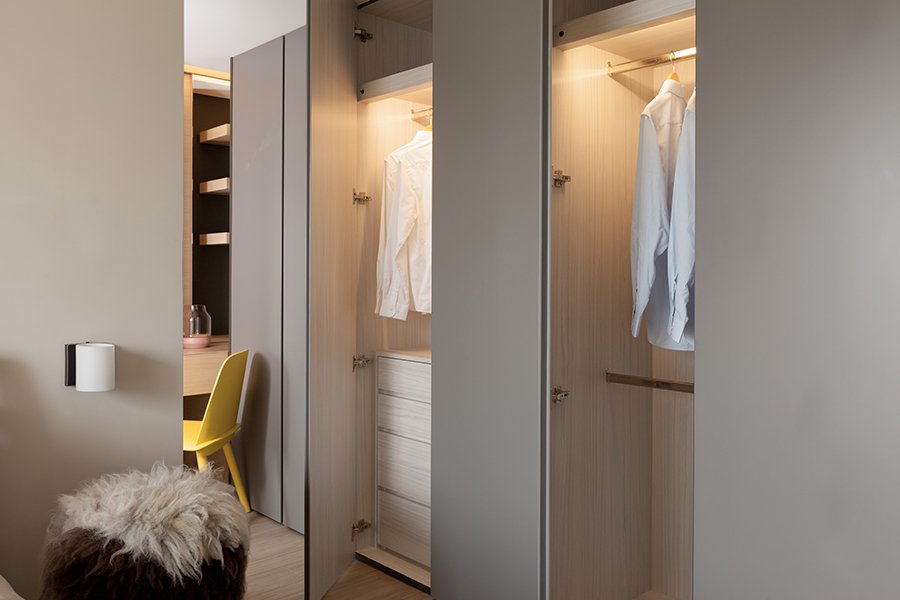简约家居衣柜装饰图 - 效果图