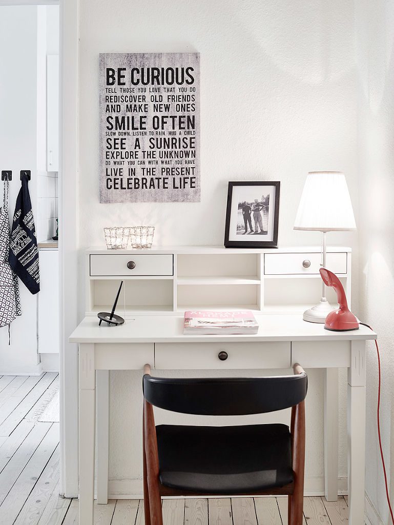 北欧风格书房书桌装饰图 - 效果图