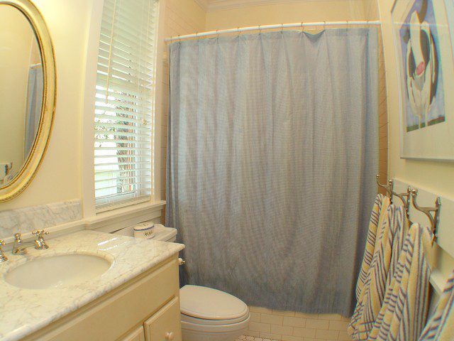 简洁现代卫生间浴帘隔断图 - 效果图