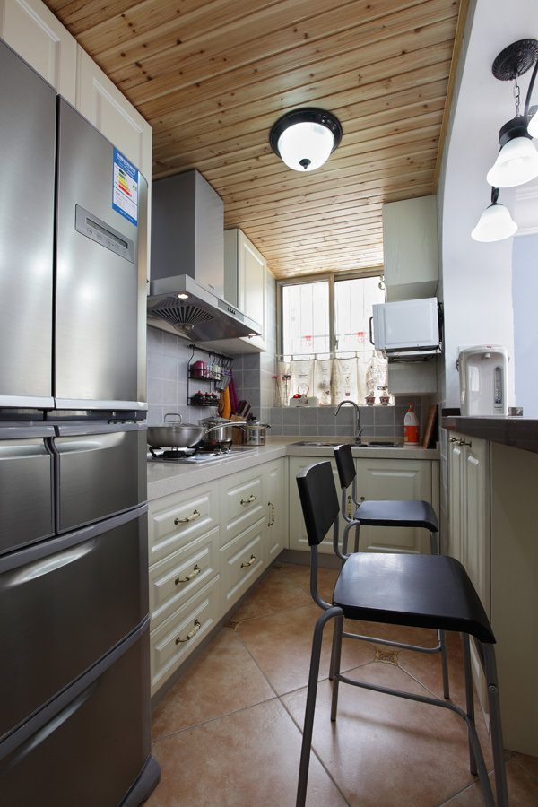 地中海原木吊顶小厨房设计 - 效果图