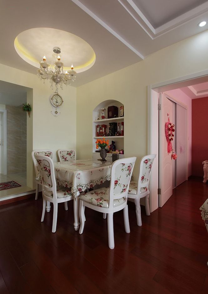 简欧风格设计餐厅吊顶效果图