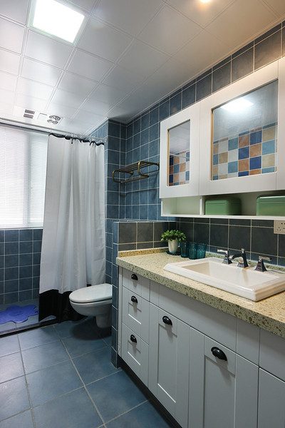 简约美式复古混搭卫生间效果图