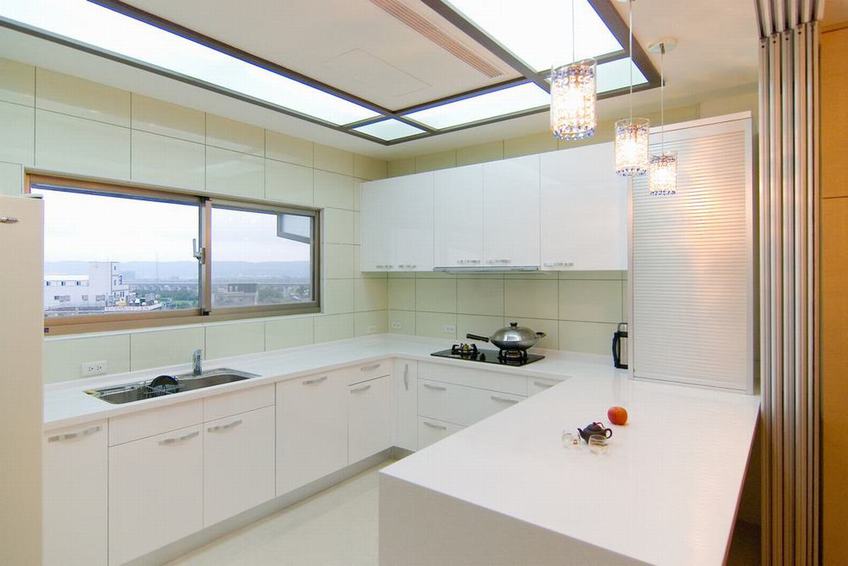 白色现代简约厨房效果图