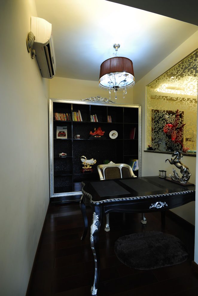 文雅新古典书房书桌装饰效果图