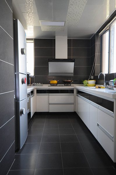 奢华现代风厨房L型橱柜效果图