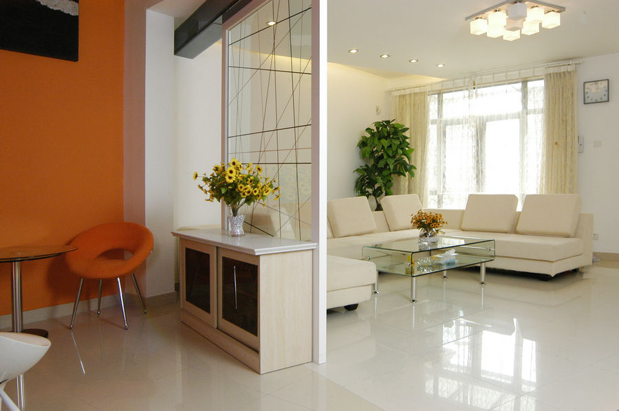 家居室内现代简约玻璃隔断效果图