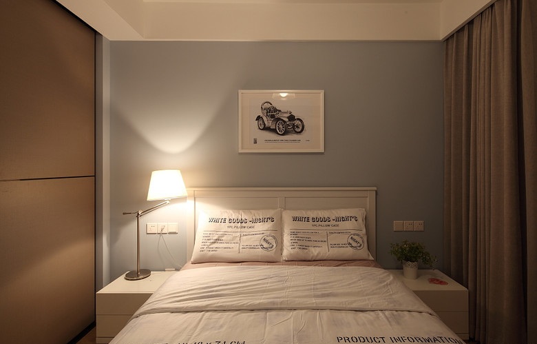 简约宜家设计装修卧室台灯装饰效果图