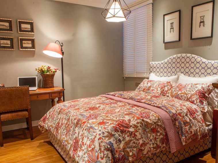 温馨复古碎花美式卧室搭配图 - 效果图