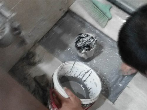 房屋水管漏水怎么办 解决水管漏水的办法 - 翻新攻略