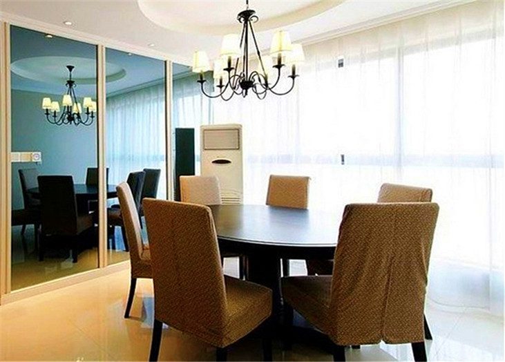 简美式复古风餐厅镜面隔断效果图