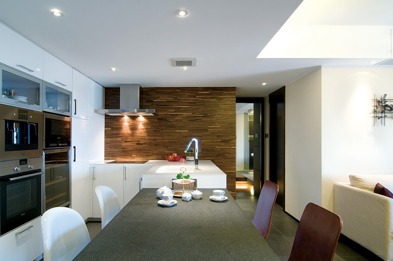 时尚含蓄典雅现代餐厨房一体化设计装潢效果图