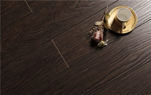 旧地板翻新步骤 旧房立马变新房 - 翻新攻略