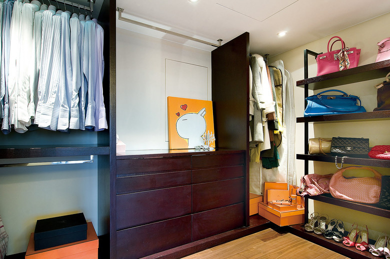 中式简韵衣帽间装饰效果图