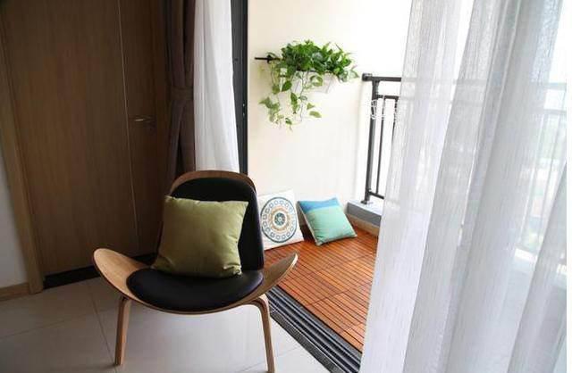 新房装修没钱只粉刷墙面，贴地砖，软装搭配完朋友们都说漂亮 - 翻新案例